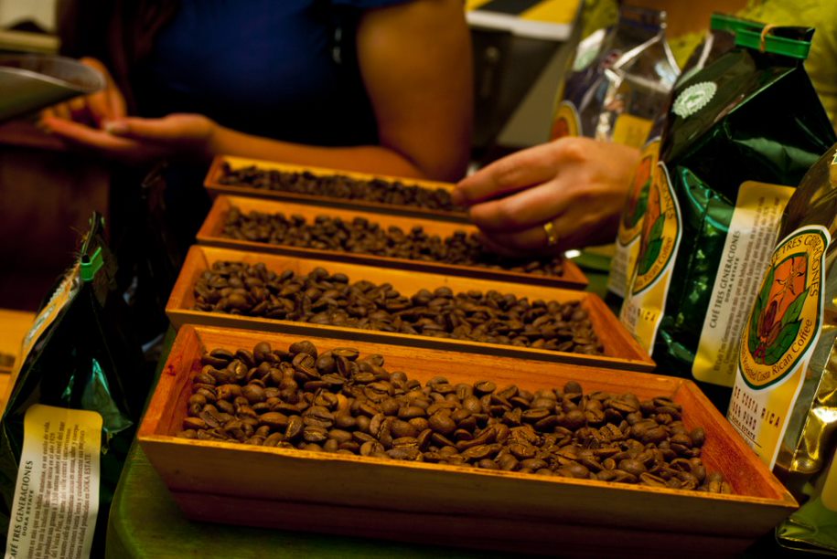 Costa Rica Coffee: Why It's Among the World's Best (And Where to Taste It) 3 Doka Estate Coffee Tour