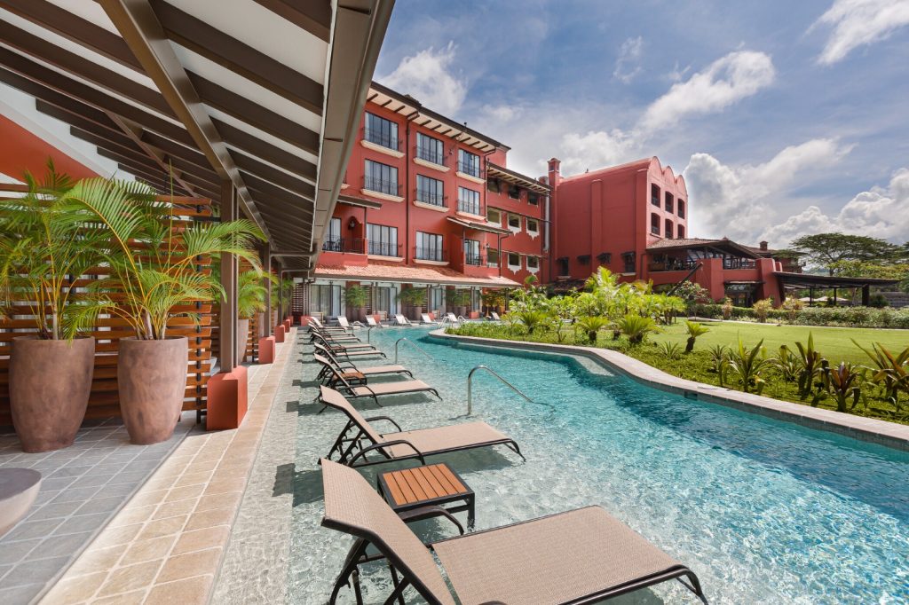 swim up room