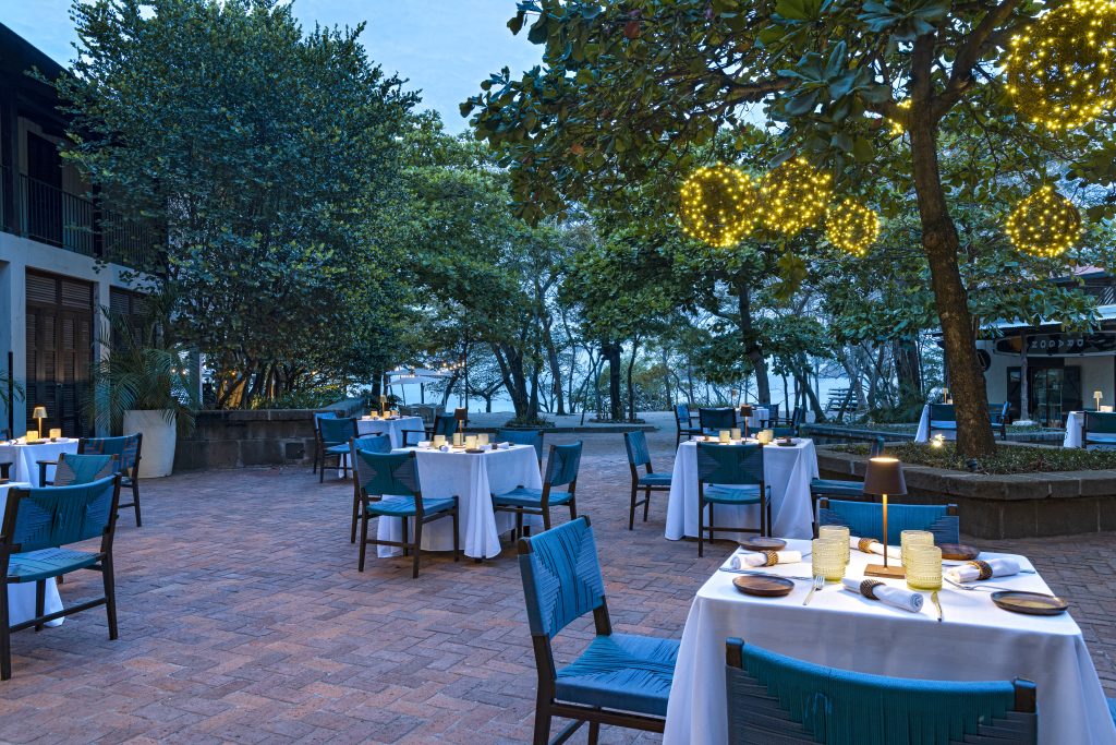 outdoor restaurant