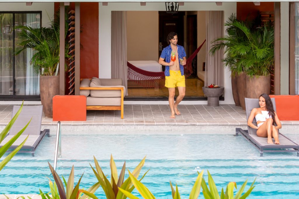 Swim up room