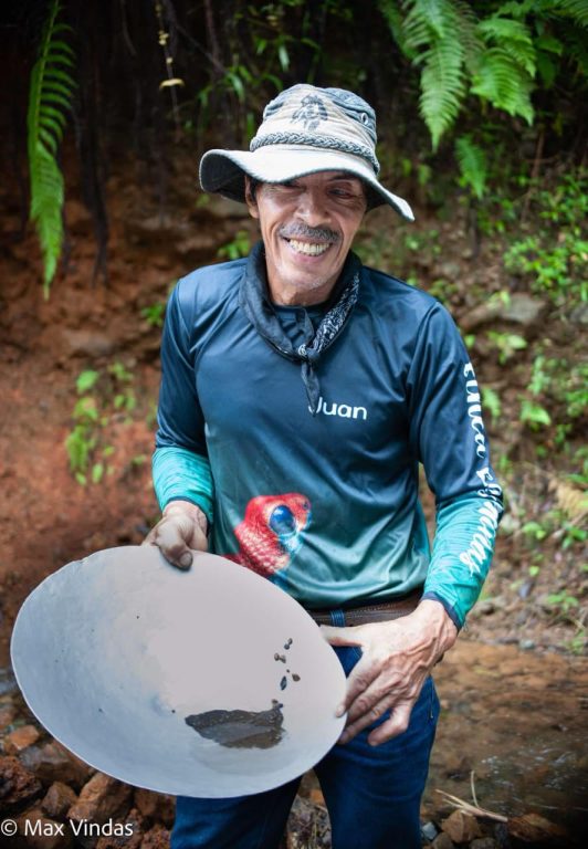 costa rican man sustainable travel